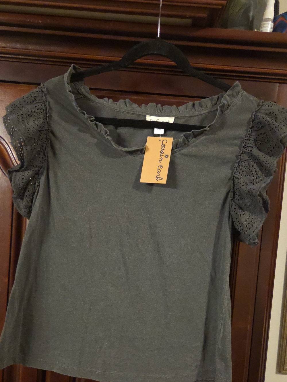 Cousin EARL Charcoal Eyelet Ruffle Sleeve Tee WOMENS M